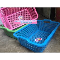 P08904 ตะแกรงเหลี่ยม หูข้าง (35.5*48*15.5 cm) สีหวาน สวย ราคาส่งต่อ 6 โหล: 72 ใบ:เฉลี่ย 198 บ/โหล