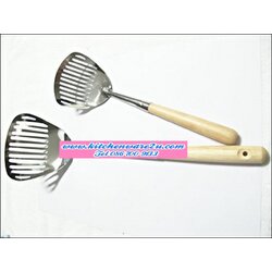 P08354 ตะหลิวเชลเล็ก ด้ามไม้ TP-059 ราคาส่งต่อ 50 โหล: 600 อัน: เฉลี่ย 8 บ/อัน (ขายส่งยกมัด ยกลัง)