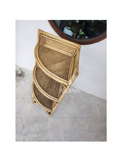 ชั้นวางของหวายแท้เข้ามุม