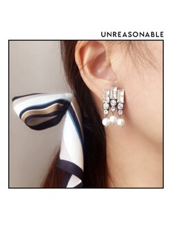 ต่างหู Crystal ประดับมุก ต่างหูคลิป ต่างหูก้านเงินแท้ น้ำหนักเบา สวยใส่สบาย UA0740-01 Unreasonable Accessories