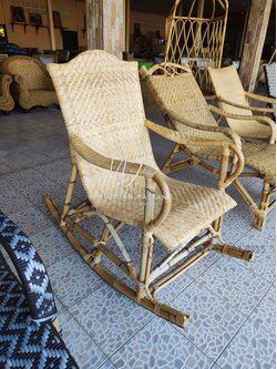 เก้าอี้โยกหวายแท้