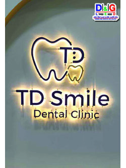 ป้ายตัวอักษรไฟออกหลัง