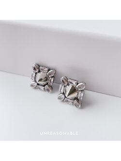ต่างหู Metallic Stud Earrings ต่างหูคลิป ต่างหูก้านเงินแท้ UA0982-01 Unreasonable Accessories