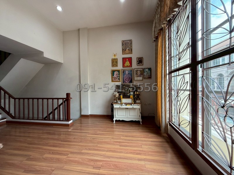 ขายทาวน์โฮม บ้านกลางเมือง โชคชัย 4 ติดกองปราบ เนื้อที่ 22.5 ตรว 3นอน 4น้ำ หน้าบ้านหันทางทิศเหนือ