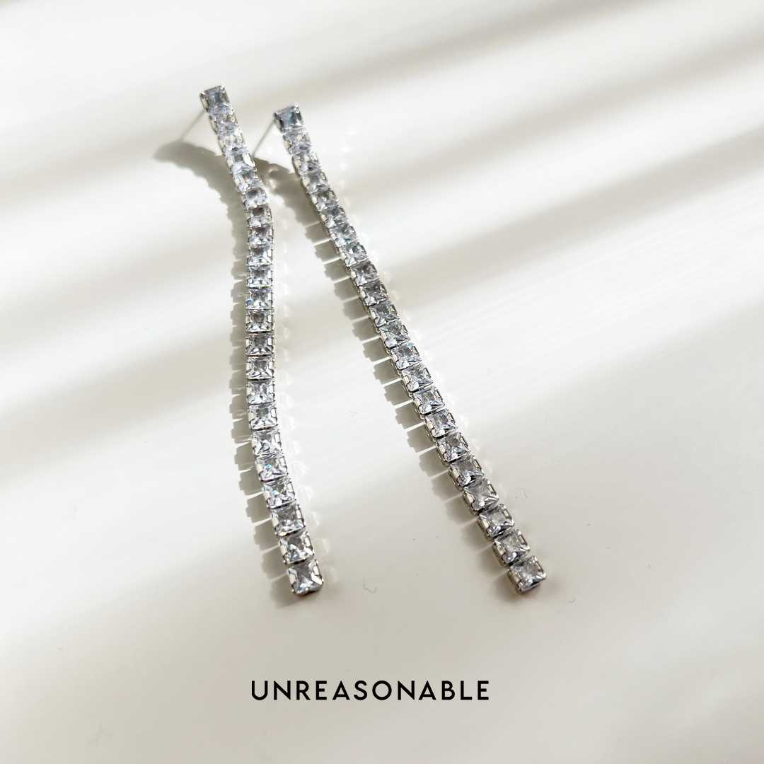 ต่างหูเพชร CZ ต่างหูก้านเงินแท้ น้ำหนักเบา สวยใส่สบาย UA0825-01 Unreasonable Accessories