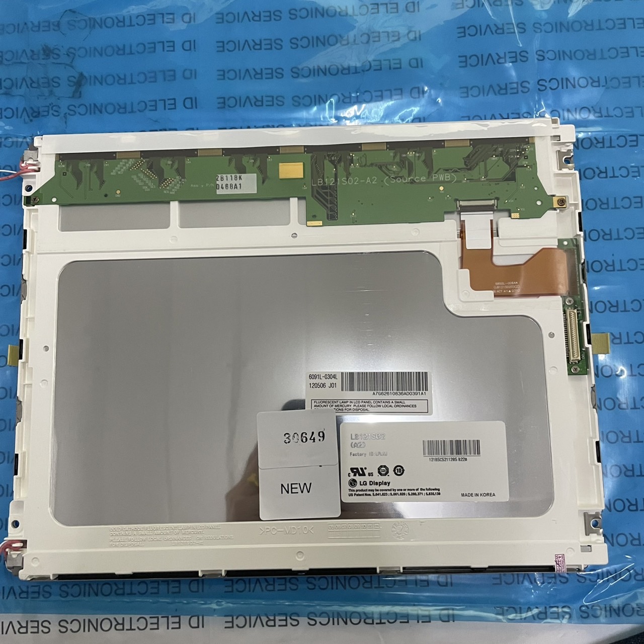 LCD PANEL " LG PHILIPS " MODEL : LB121S02(A2)