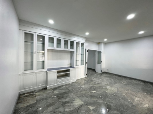 ขายทาวน์เฮ้าส์ 4 ชั้น หมู่บ้านวราธรวิลล์ พัฒนาการ 44 พร้อมเข้าอยู่ 1 พ.ค. (N.1394)