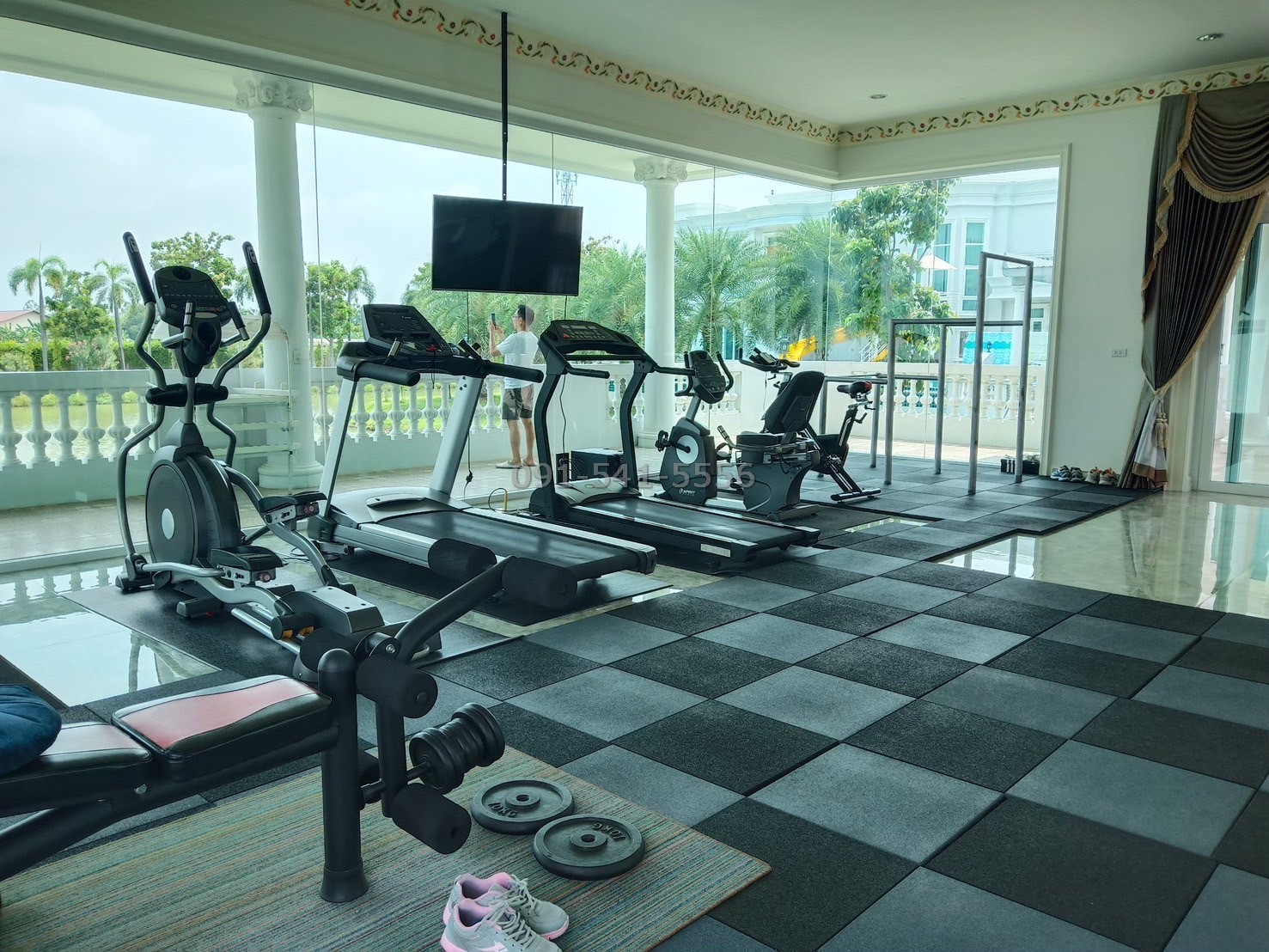 ขายบ้านหลังใหญ่ พร้อมโรงงาน ประชาอุทิศ 76 ตกแต่งหรูหรา มีสระว่ายน้ำขนาดใหญ่ เนื้อที่ 13 ไร่กว่า 5 ห้องนอน มีห้องน้ำในตัว