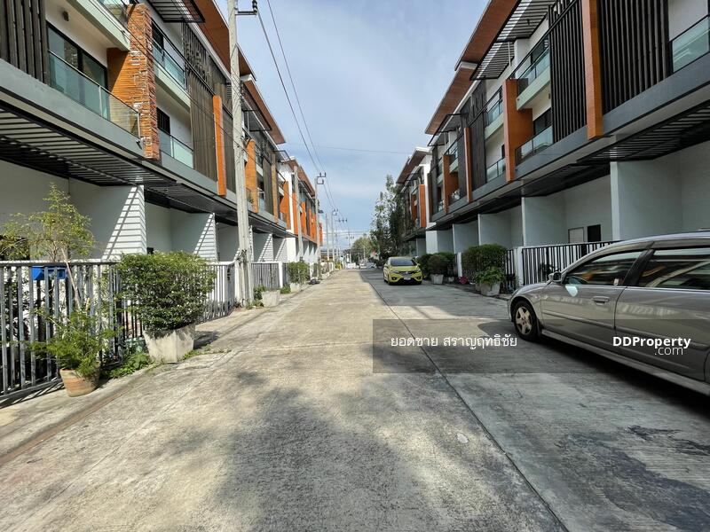 ขายทาวน์โฮม 16. 7 ตร. ว. สุพีเรีย พระราม2 3. 49 ล้านบาท