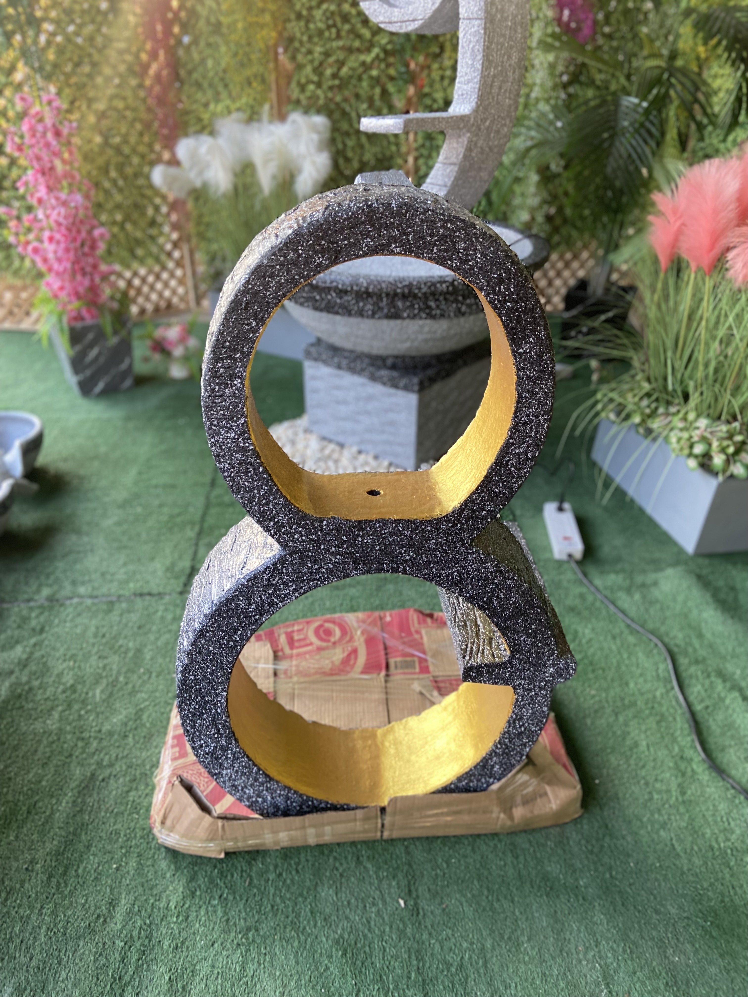 น้ำล้นโมเดิร์น เลข 8 มงคล น้ำพุแต่งสวน ฮวงจุ้ยน้ำพุ น้ำล้นเลข8 รุ่น 8 เทาเข้ม-ทอง