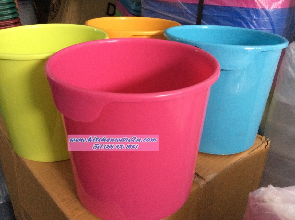 P07587 ถังผง สีหวาน ขายดีมาก 21*21*20 cm No.191 ราคาส่งต่อ 1 โหล: 12 ใบ