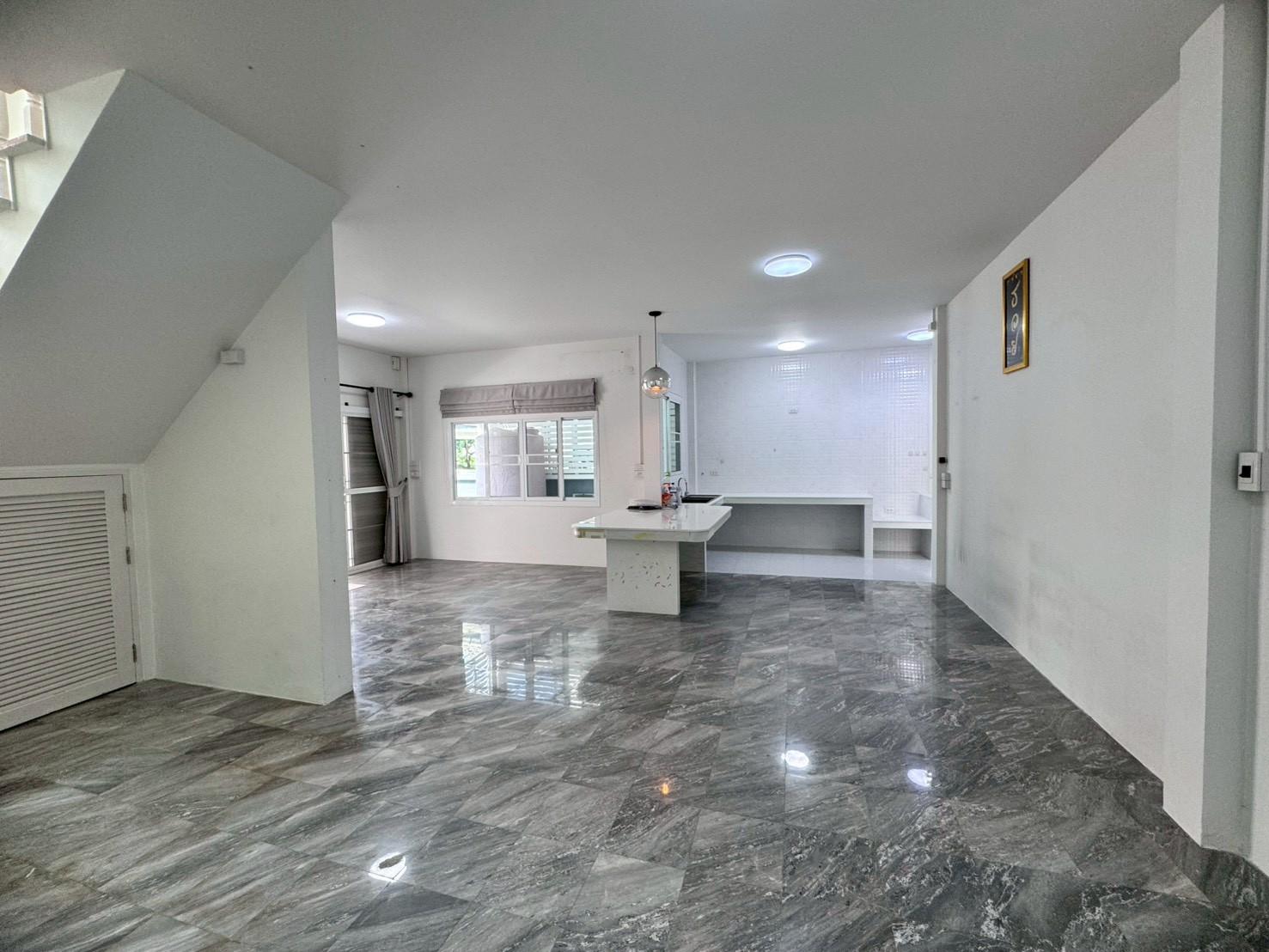 ขายบ้านเดี่ยว หมู่บ้าน บ้านฟ้าลากูน คลอง 2 ต่อเติมเต็มพื้นที่ (N.1909)