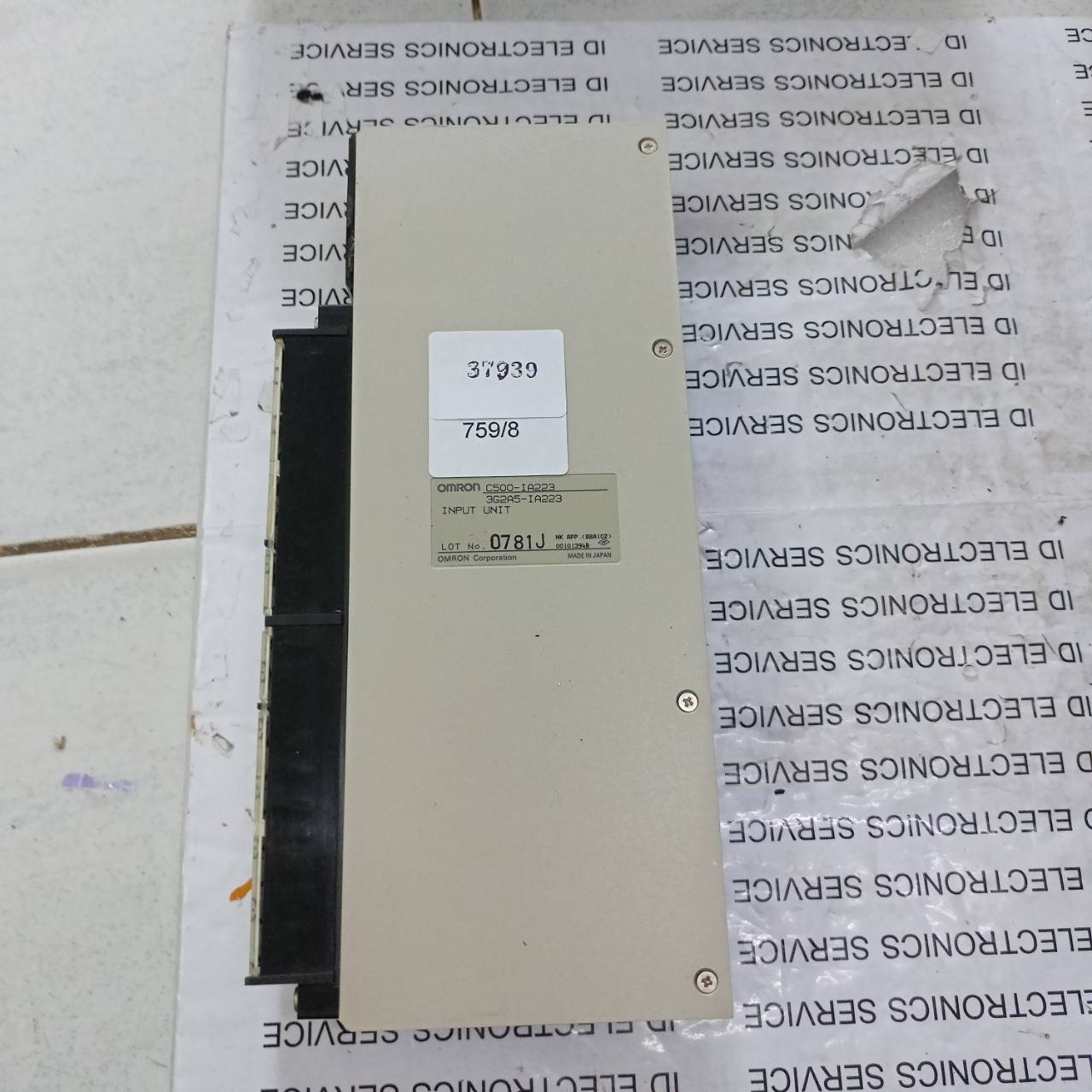 PLC " OMRON " MODEL : C500-IA223