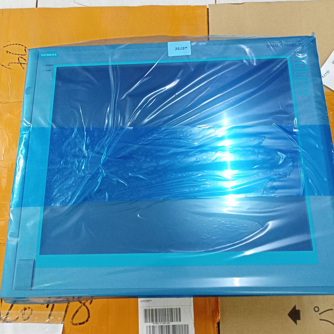 ขาย 6AV7875-1BF52-1AC0(PC677B 19 TOUCH) HMI "SIEMENS"