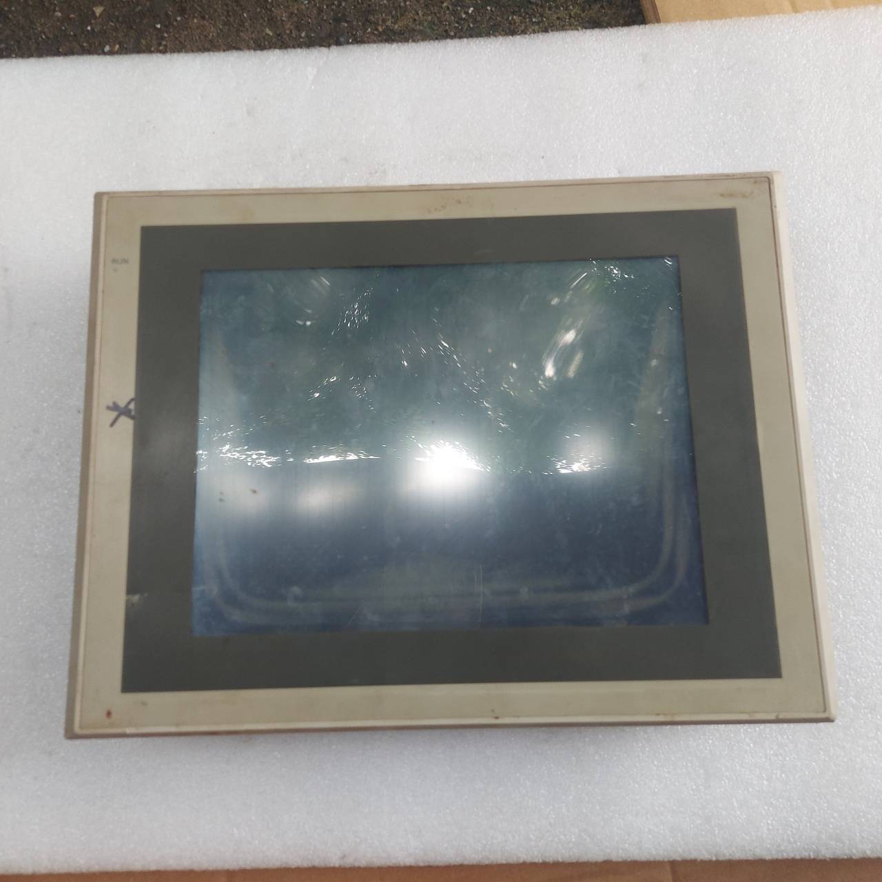 LCD TOUCH SCREEN " OMRON " MODEL : NS10-TV00-V2