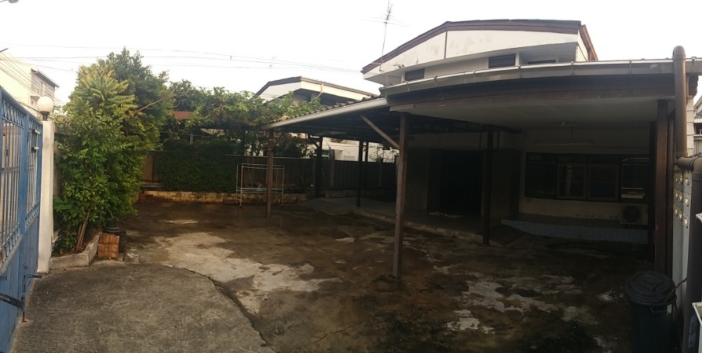 ให้เช่าบ้านเดี่ยวพระรามเก้า 43 (หมู่บ้านเสรี 4) แอร์ 3 ตัว (N.292)