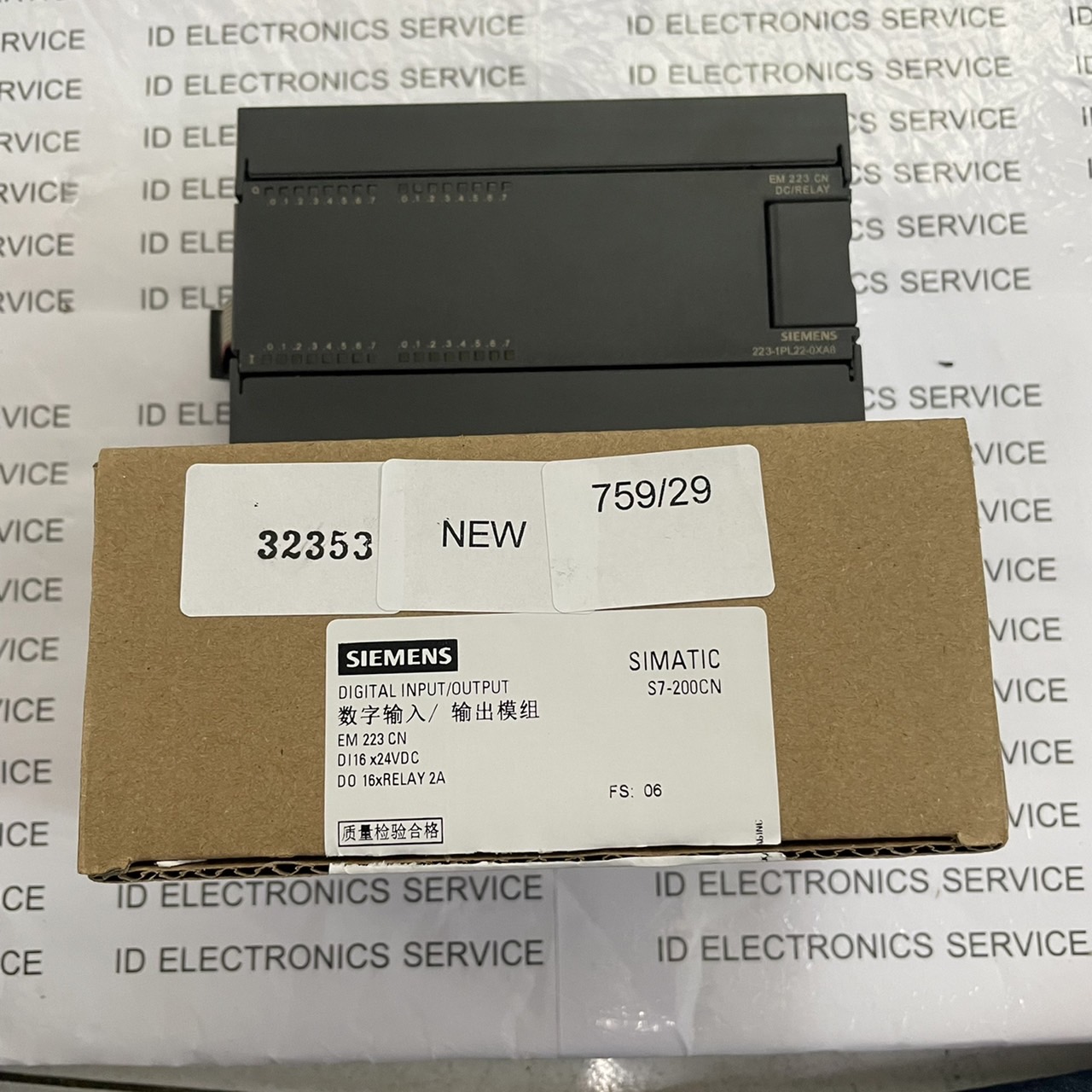 PLC " SIEMENS " MODEL : 6ES7 223-1PL22-0XA8