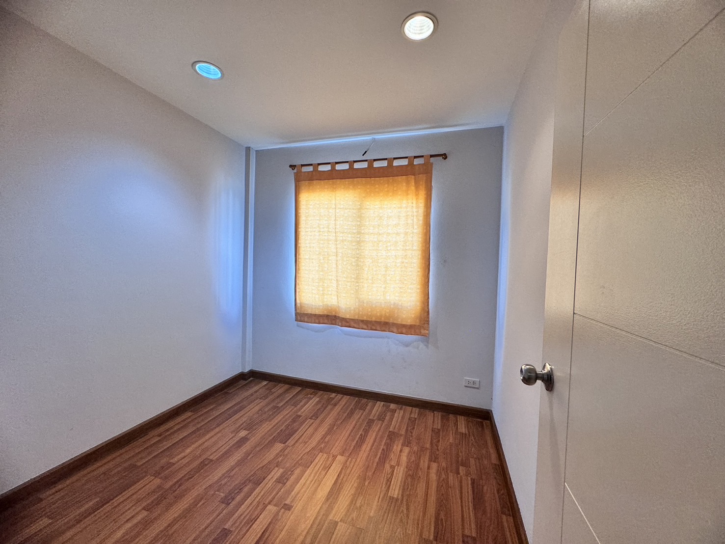 ให้เช่าทาวน์เฮ้าส์ หมู่บ้านดิเอ็กซ์คลูซีฟ พัฒนาการ44 ใกล้ BTS หัวหมาก พร้อมเข้าอยู่ 15 ธันวาคม 68 (N.1485)