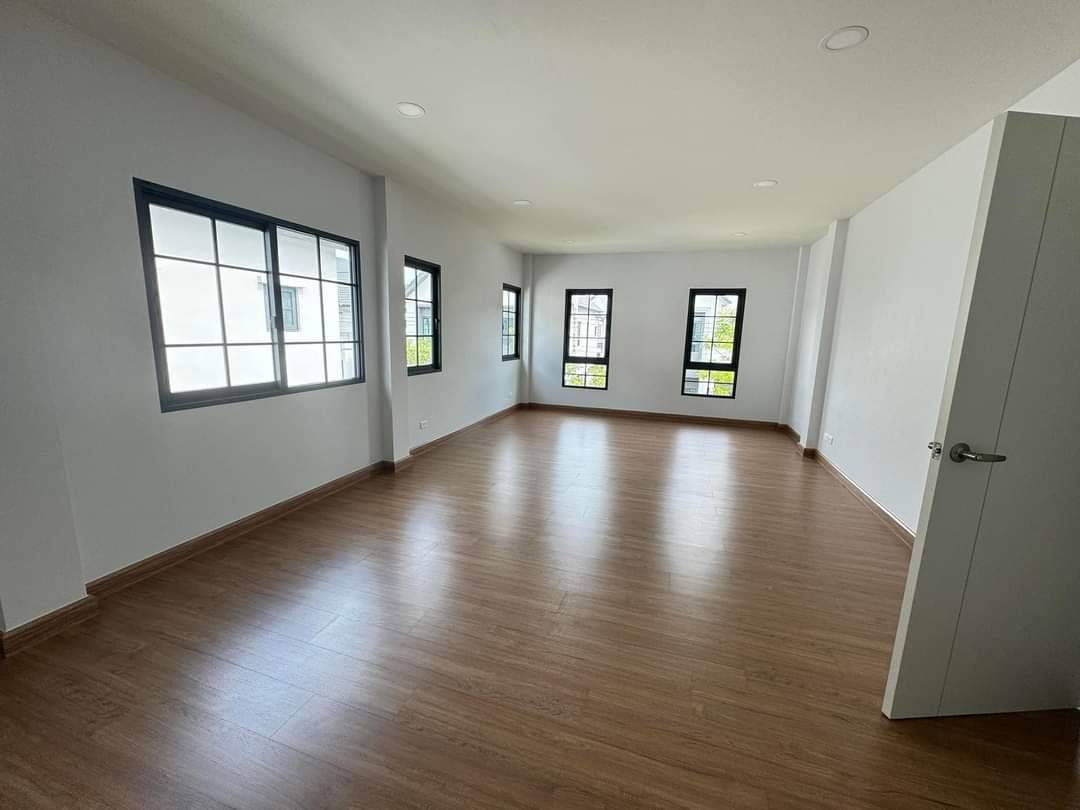 ขายด่วน บ้านเดี่ยว2ชั้น หมู่บ้าน 𝐂𝐞𝐧𝐭𝐫𝐨 𝐁𝐚𝐧𝐠𝐧𝐚 ติดเมกะบางนา (N.1362)