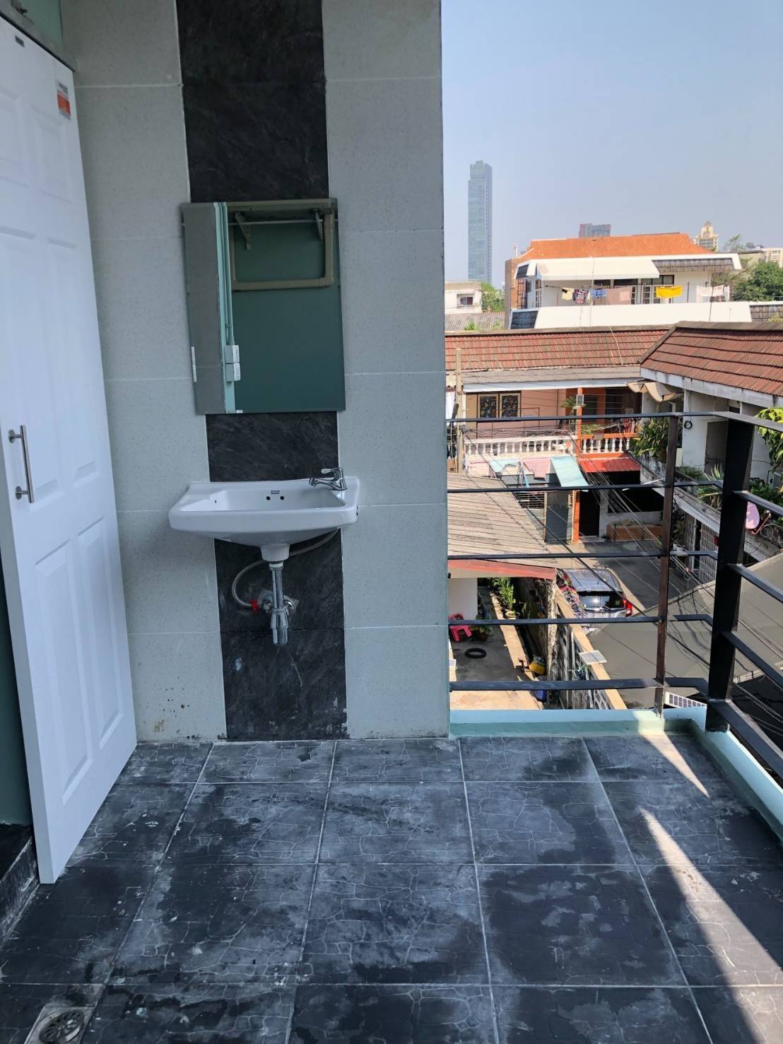 ให้เช่าตึกพานิชย์ 3ชั้น ซอยสุขุมวิท 49 **เหมาะอยู่อาศัย- เปิดธุรกิจ-ทำโฮมออฟฟิศ (N.1037)