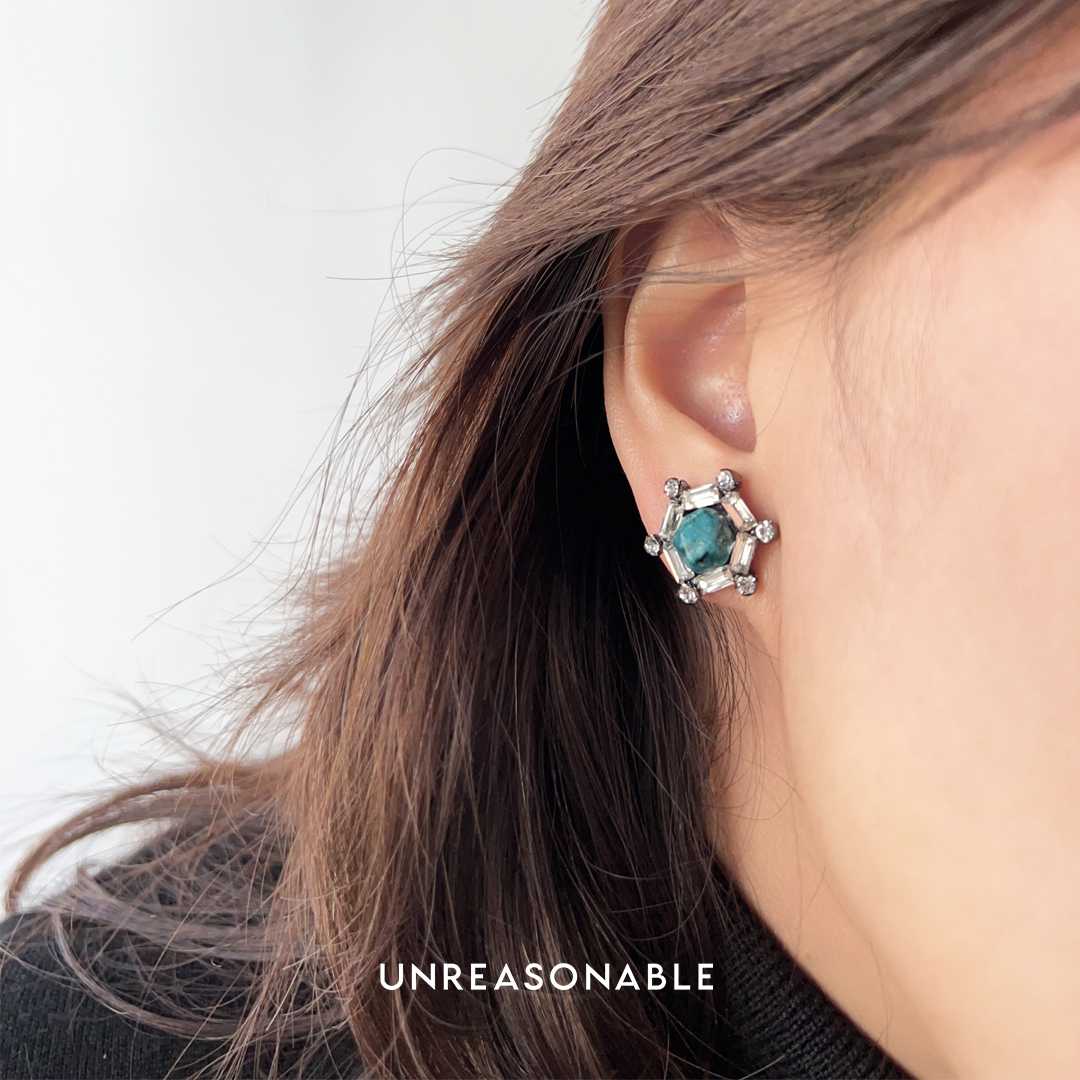 ต่างหู หินธรรมชาติ ลาบลาดอไลต์ Labradorite สีฟ้าเขียว UA0837-01 Unreasonable Accessories