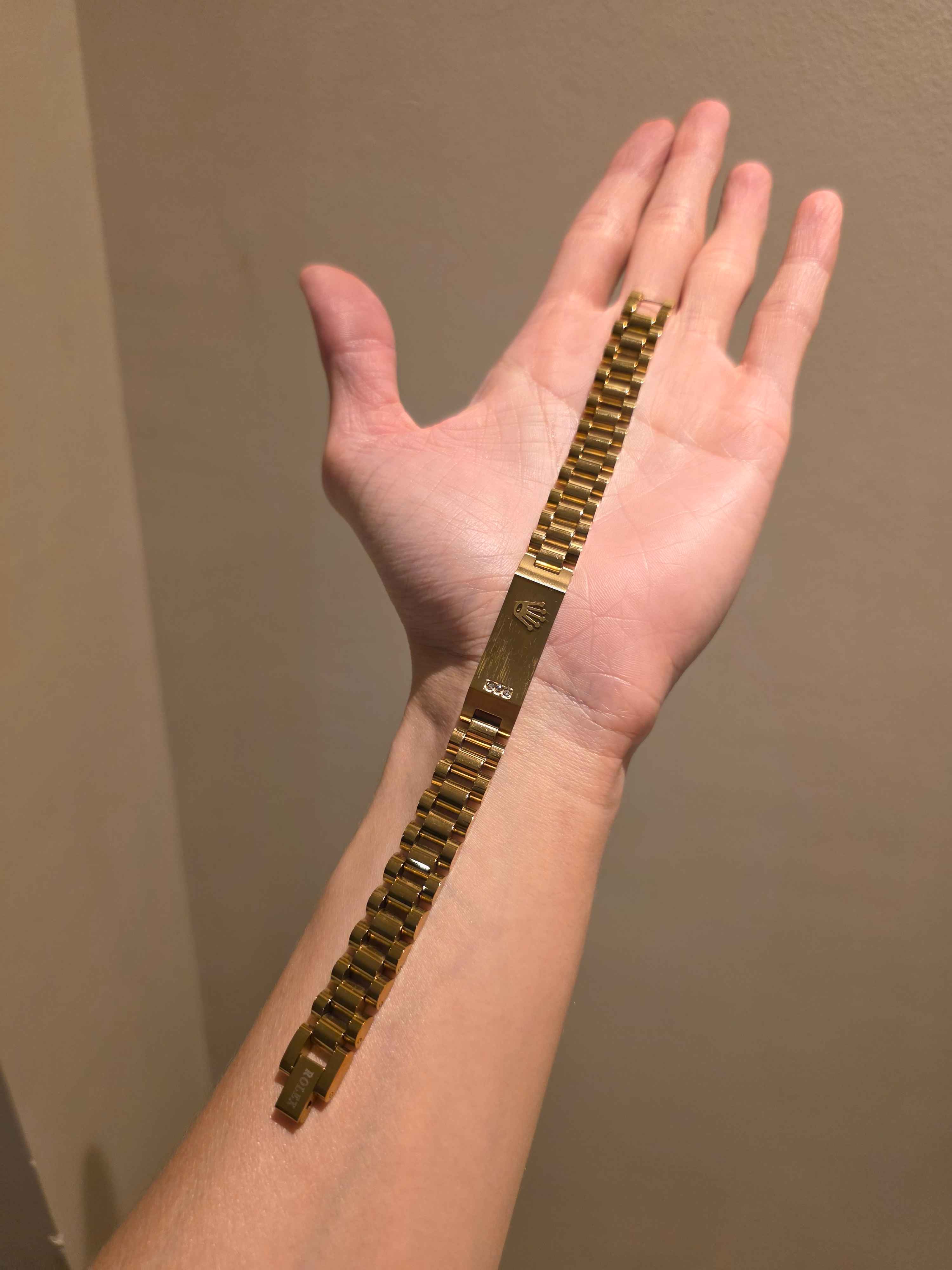 สร้อย ข้อมือ ลาย ROLEX สวยหายาก รุ่นเก่า ของเก่าเก็บ ใหม่ๆ ขายตามสภาพ ยาว สวย สีทอง พร้อมส่งครับ