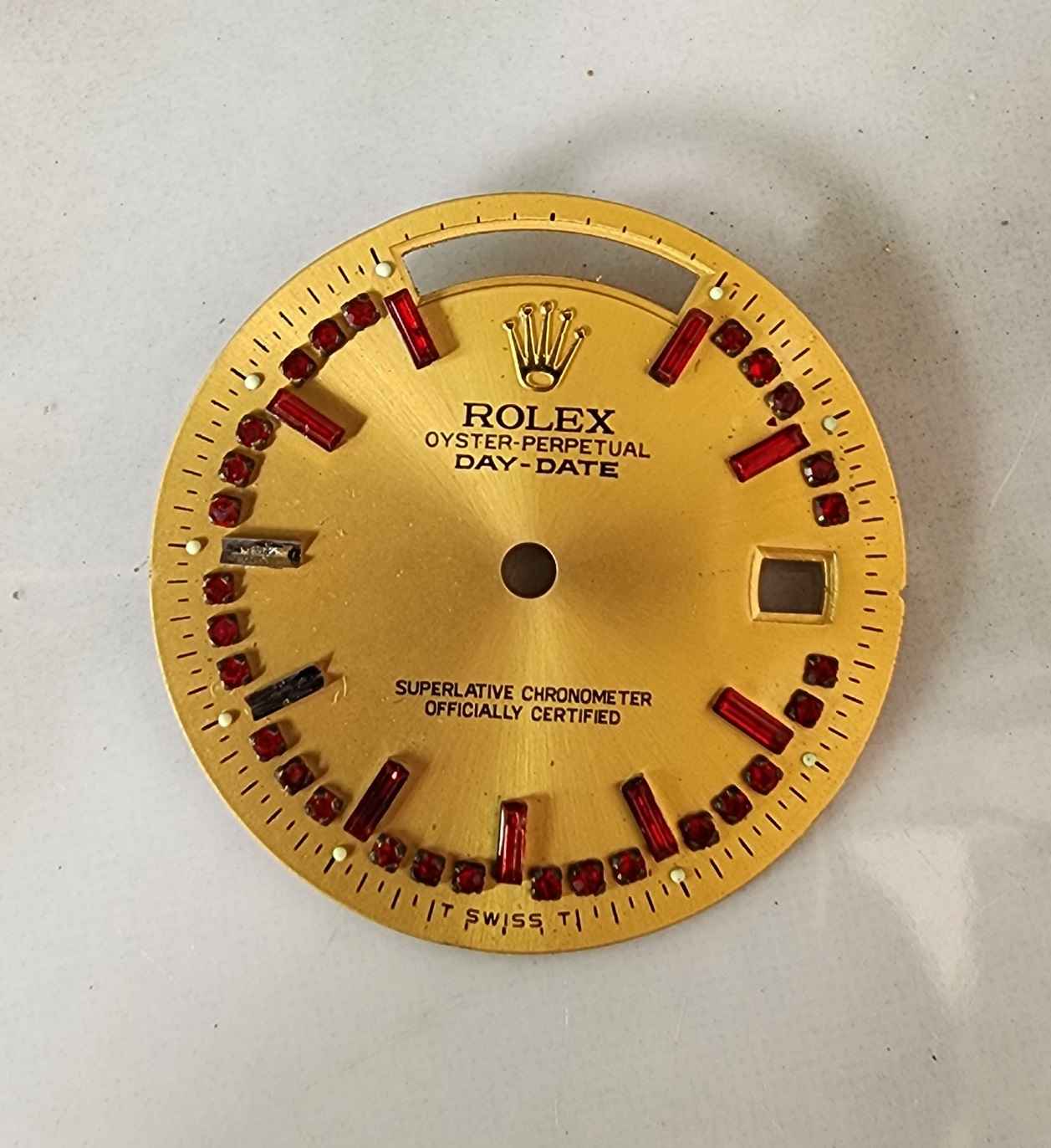 หน้าปัด ROLEX DAY-DATE หน้าสีทอง หมุดพลอย รุ่นเก่า เดิมๆ หายาก น่าสะสม