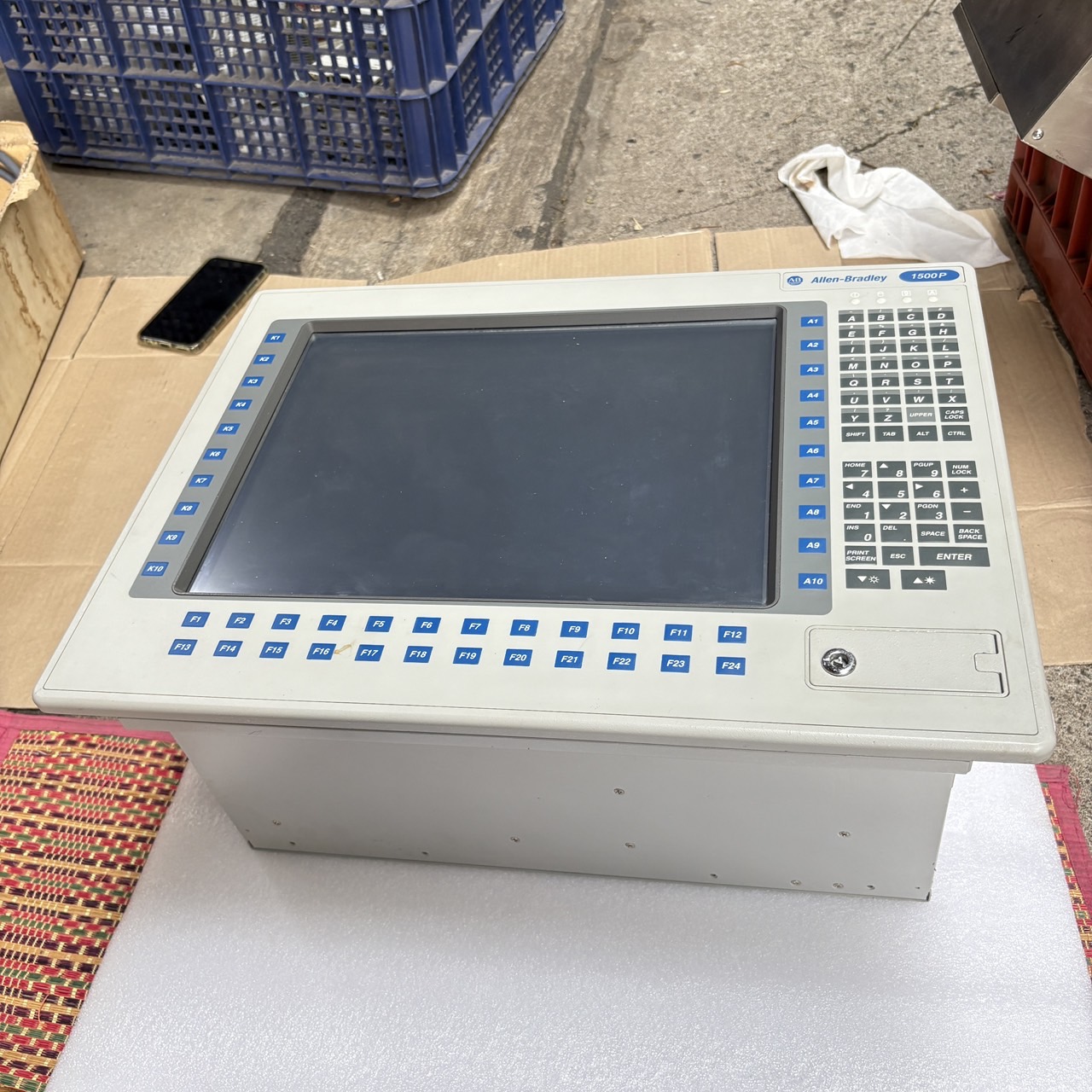LCD TOUCH SCREEN " ALLEN-BRADLEY " MODEL : 6180P-15BPXP