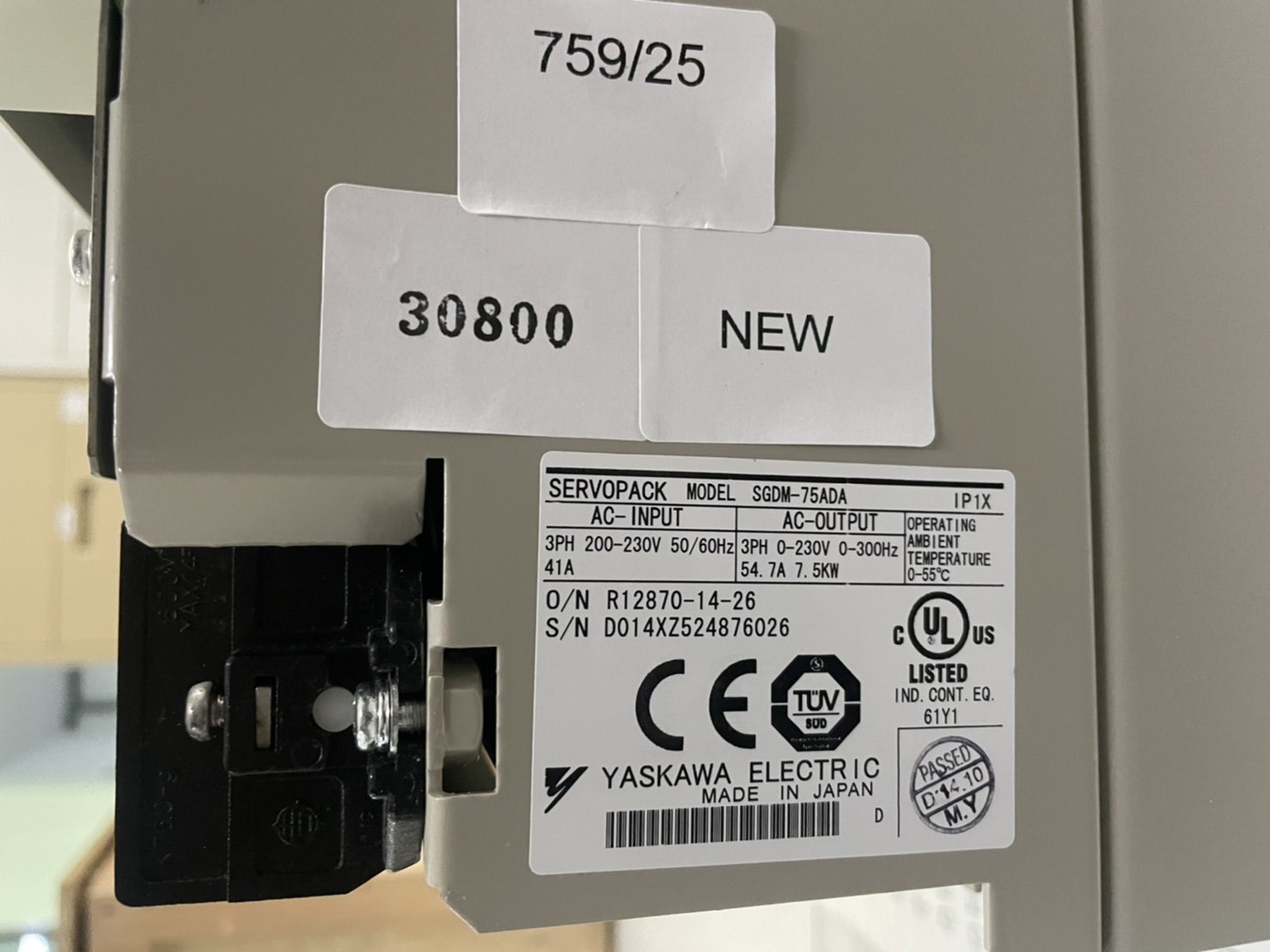 DRIVE SGDM-75ADA "YASKAWA"