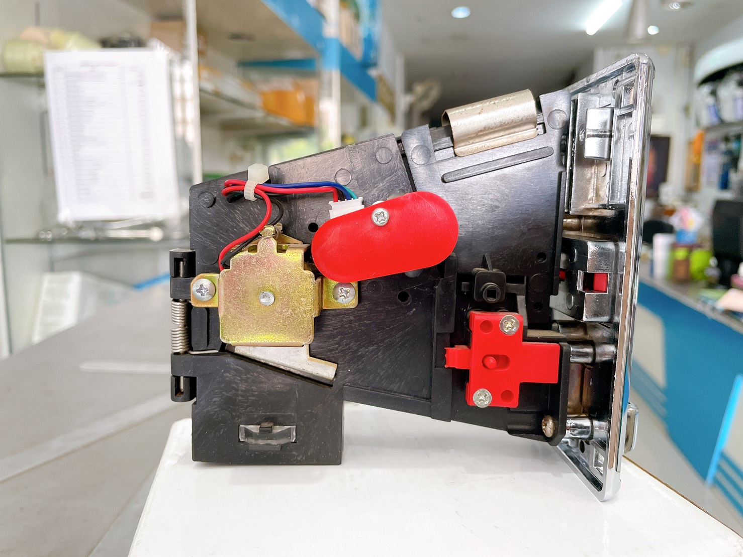 ช่องหยอดเหรียญตู้น้ำ ตัวหยอดเหรียญ ที่หยอดเหรียญ