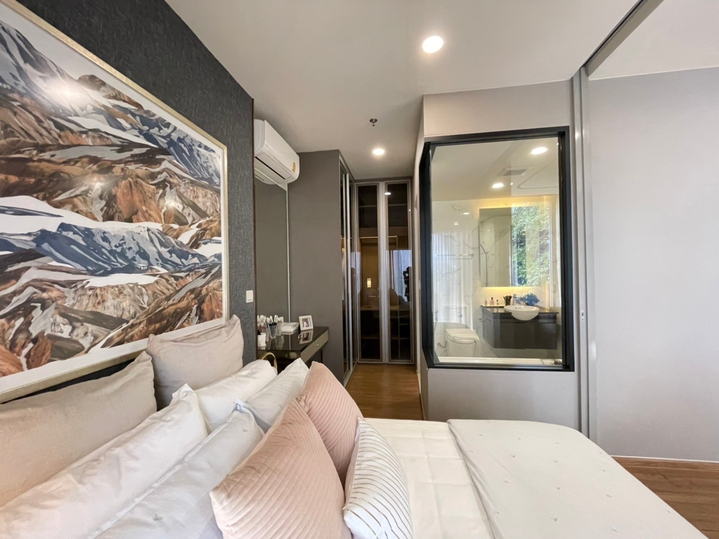 Cloud Thonglor–Phetchaburi Condominium Experience and prove for yourself the true value of location, luxury, and lifestyle — a high-end condominium offering over 4,000 sq.m. of full-facility common areas, the most comprehensive in this district.