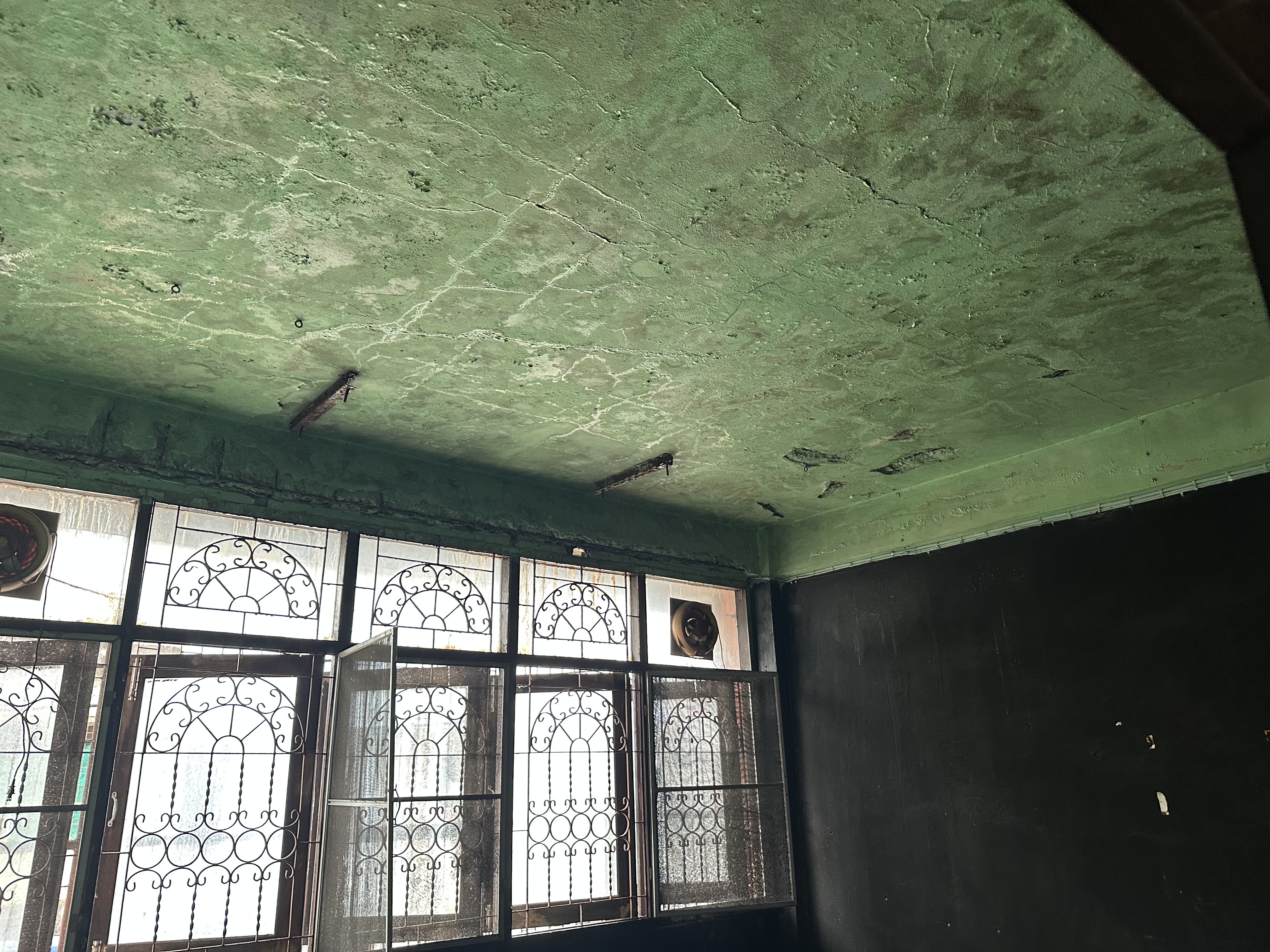 ขายอาคารพาณิชย์ 3 ชั้น ถ.ลาดพร้าว 62 หมู่บ้านตะวันรุ่ง ขนาด 15 ตรว. เหมาะสำหรับทำการค้า,สำนักงาน และพักอาศัย