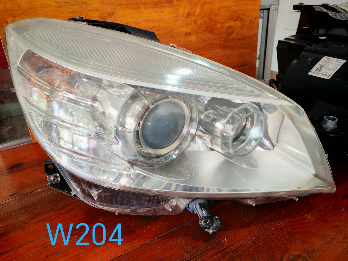 ไฟหน้า W204 ซ้ายขวา