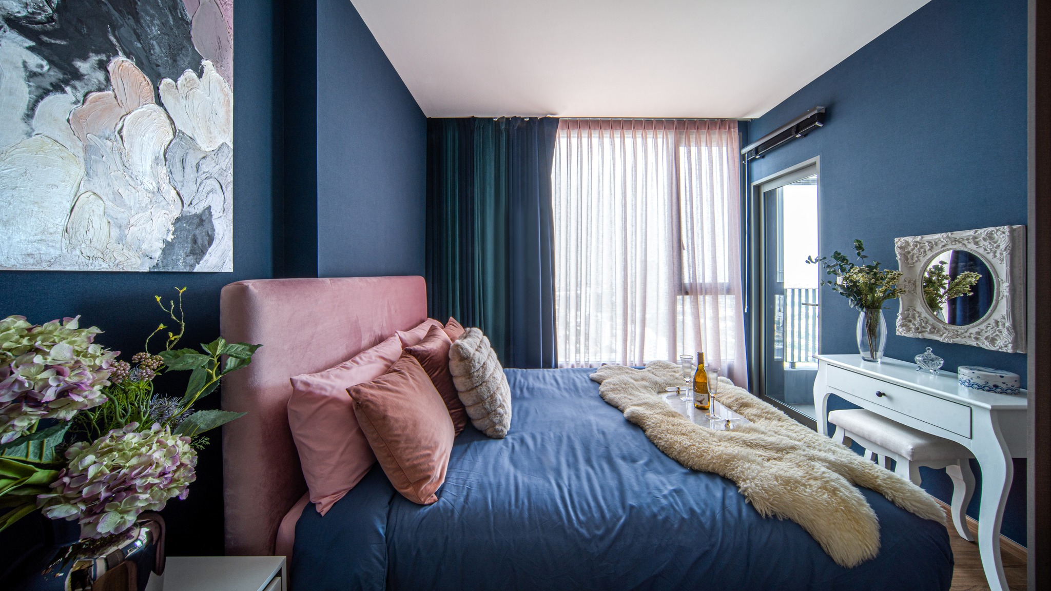 Cloud Thonglor–Phetchaburi Condominium Experience and prove for yourself the true value of location, luxury, and lifestyle — a high-end condominium offering over 4,000 sq.m. of full-facility common areas, the most comprehensive in this district.