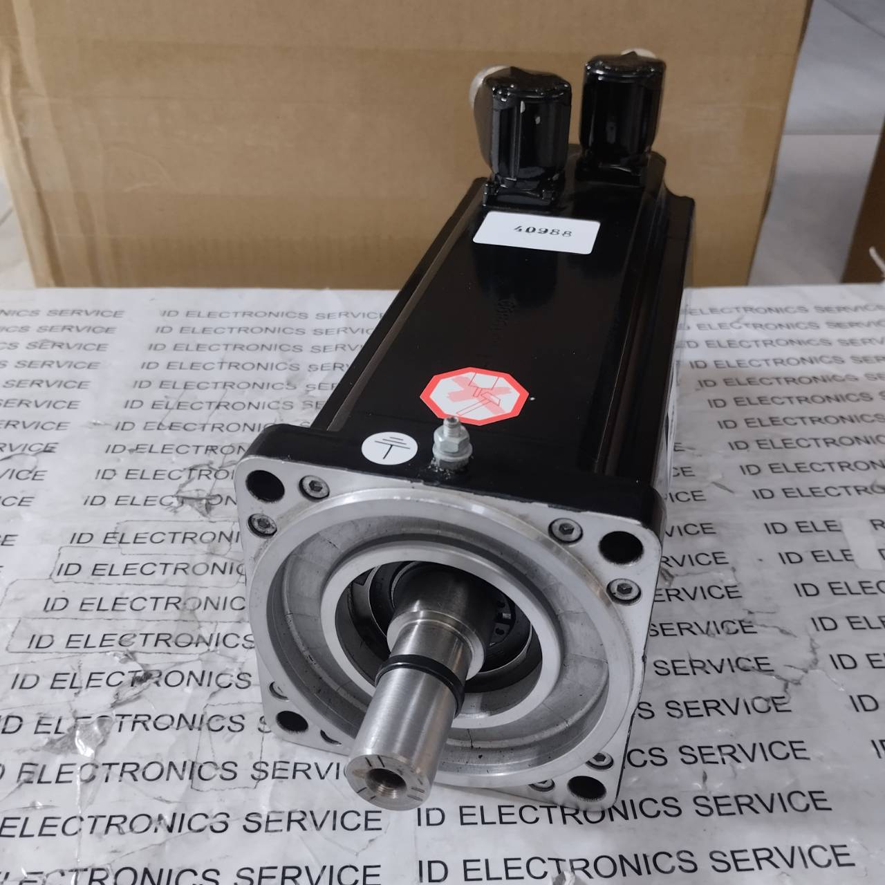 SERVO MOTOR " SCHNEIDER " MODEL : BSH1003P01A2A