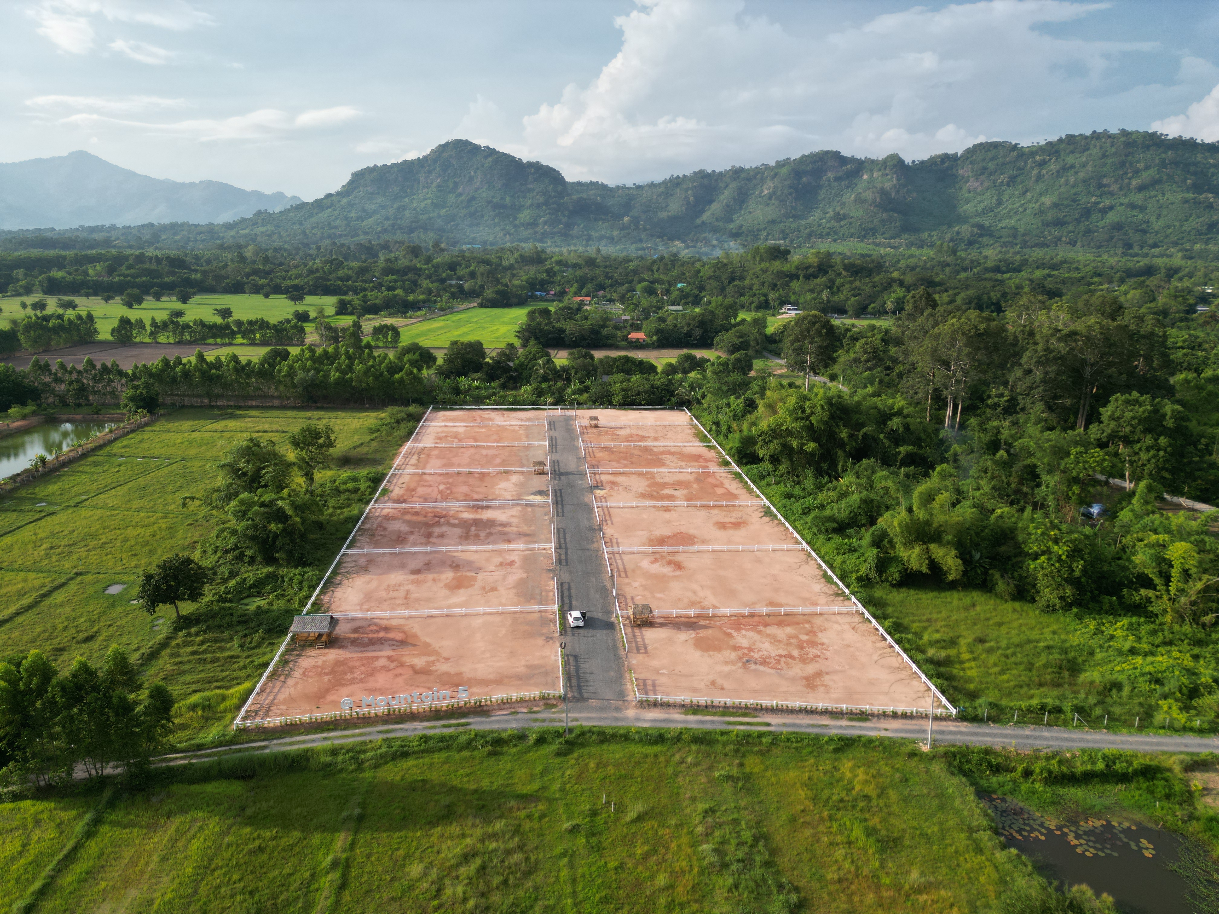 ที่ดินนครนายก วิวภูเขาสวยๆ ราคาแปลงละ 1.36 ล้านบาท สด และผ่อน