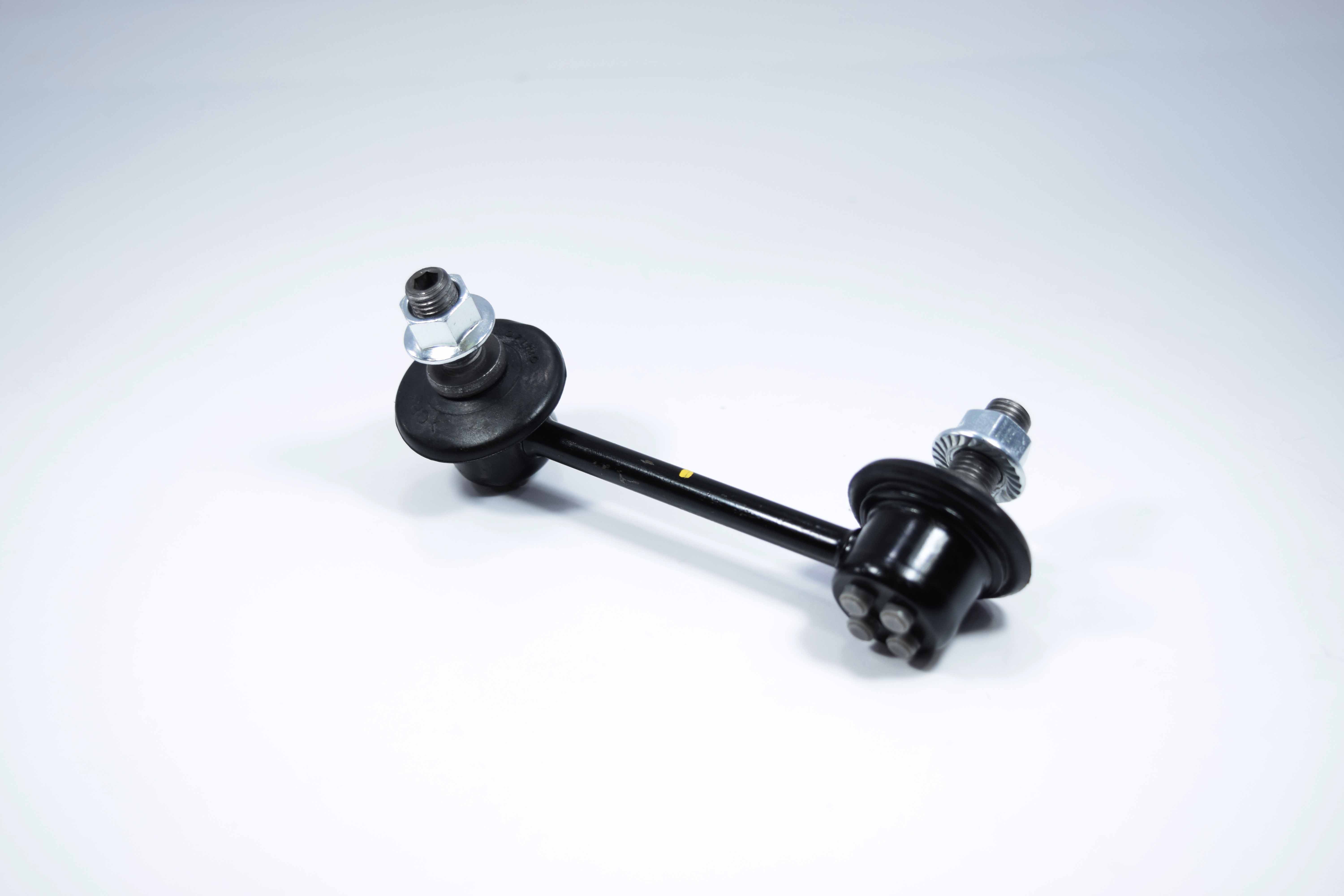ลูกหมากกันโคลงหน้า MAZDA 323 SEDAN ปี 1989-On มาสด้า ซีดาน / ขนาด ยาว A 103 mm. เกลียวเสื้อ B 10 mm. ตัวเลขบอกทิศ C 6' R, 18' L / 3L-1610 / ยี่ห้อ 333 (1คู่ 2 ตัว) (STABILIZER LINK FRONT) (ซ้าย / ขวา)