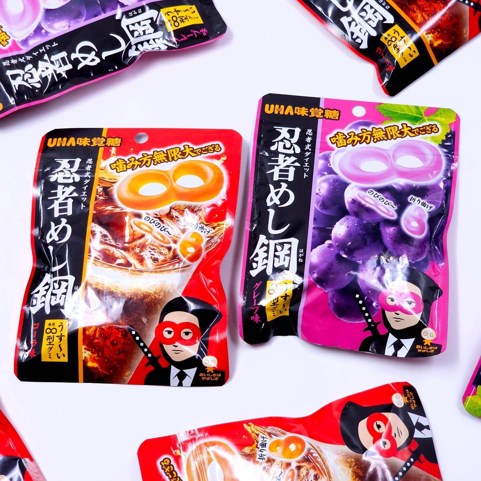 กัมมี่ UHA Ninja 50g gummy รูป infinity เคี้ยวแบบไม่มีที่สิ้นสุด มีให้เลือก 2 รส องุ่น/โคล่า