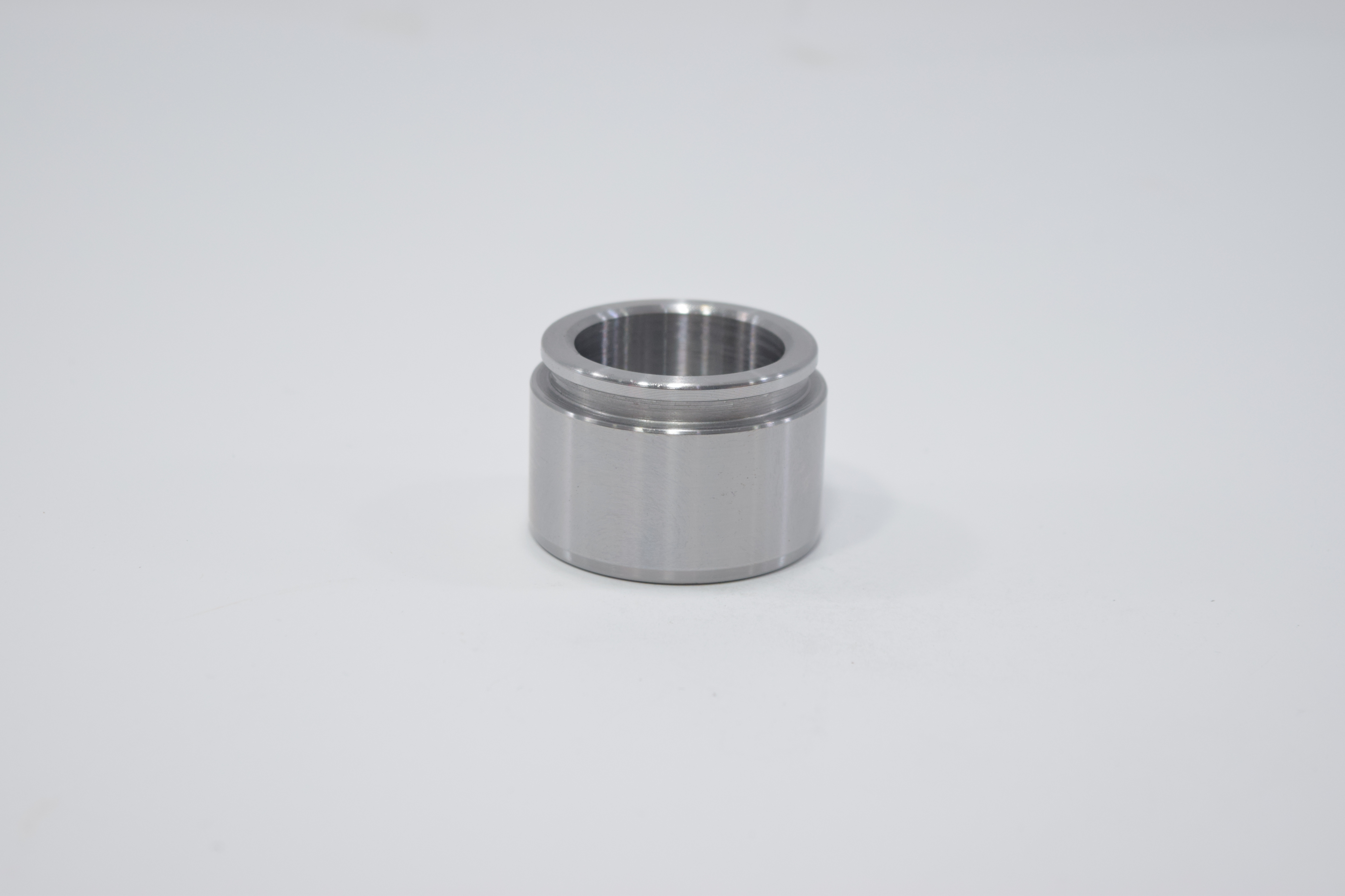 ลูกสูบดิสเบรค TOYOTA UZJ100, LEXUS ตัวหน้า โตโยต้า / 3PD-3811 / 47731 - 60030 / ขนาด วงนอก 45.30 / สูง 31.10 (จำนวน 1 ชิ้น) (CALIPER PISTON)
