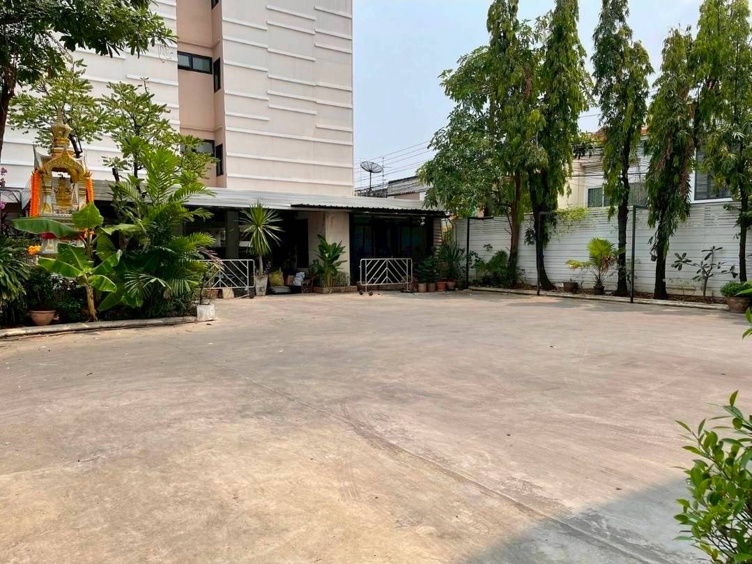 ให้เช่าพื้นที่ขนาด 60 ตร.ว. เหมาะทำคาเฟ่ ออฟฟิศย่าน เอกมัย 12 (N.1918)