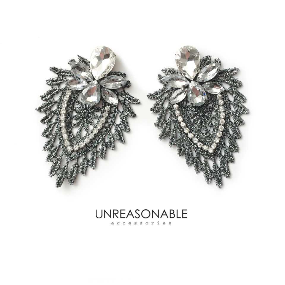 ต่างหูลูกไม้ สีเงิน น้ำหนักเบา สวยใส่สบาย UA0026-01 Unreasonable Accessories
