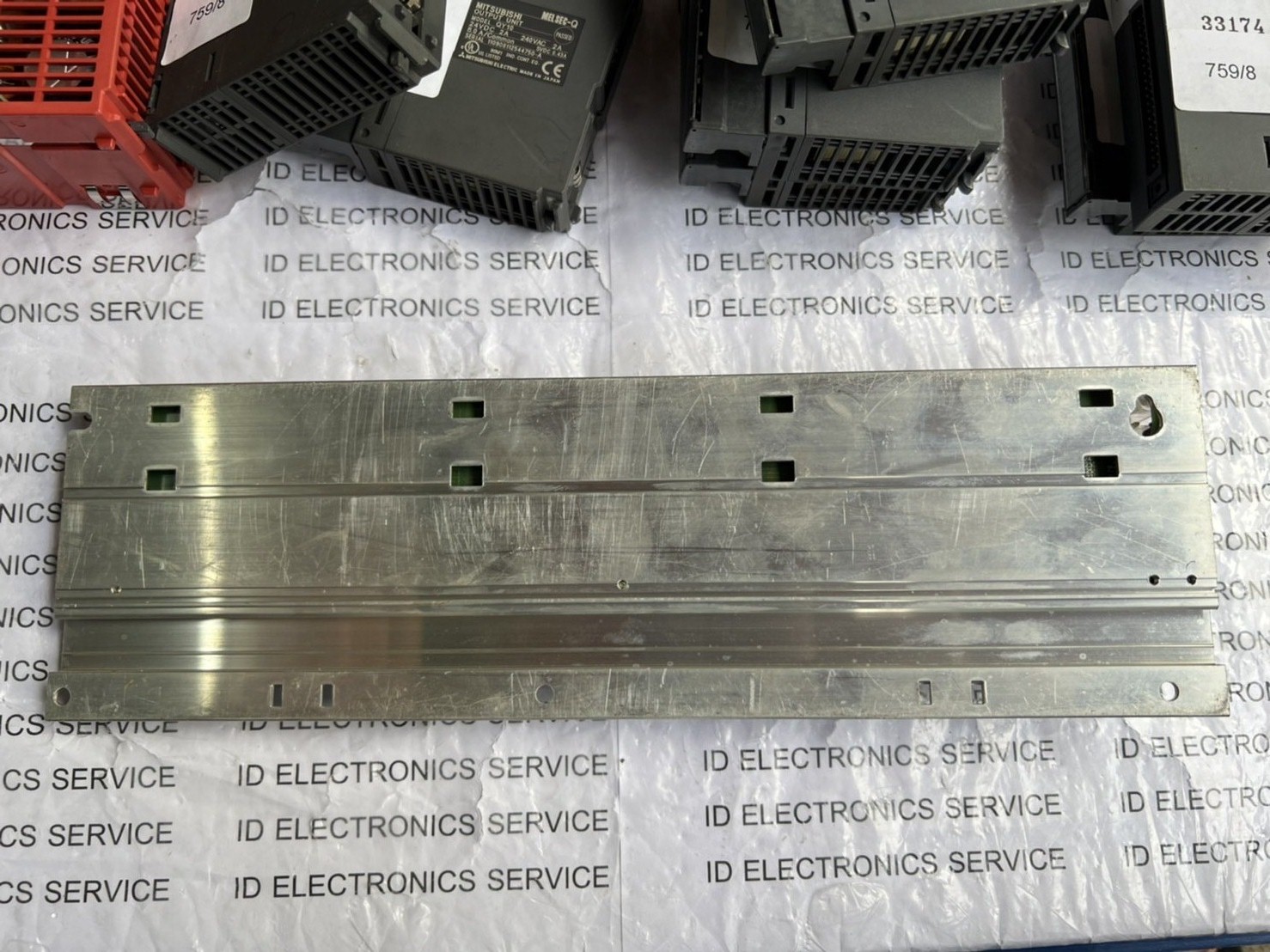 PLC " MITSUBISHI " MODEL : Q38B