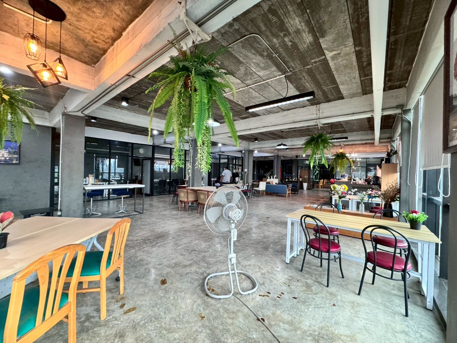 ให้เช่าพื้นที่สำนักงาน ชั้น 5 อาคารโล่งสวย เหมาะทำธุรกิจ ติดถนนรามคำแหง (N.1923)