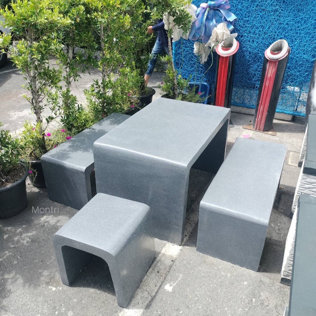โต๊ะสนาม โต๊ะสนามกลางแจ้ง ชุดโต๊ะสนาม ชุดโต๊ะปูนซีเมนตร์ รุ่น Loft มีความแข็งแรงใช้งานได้ในระยะยาว