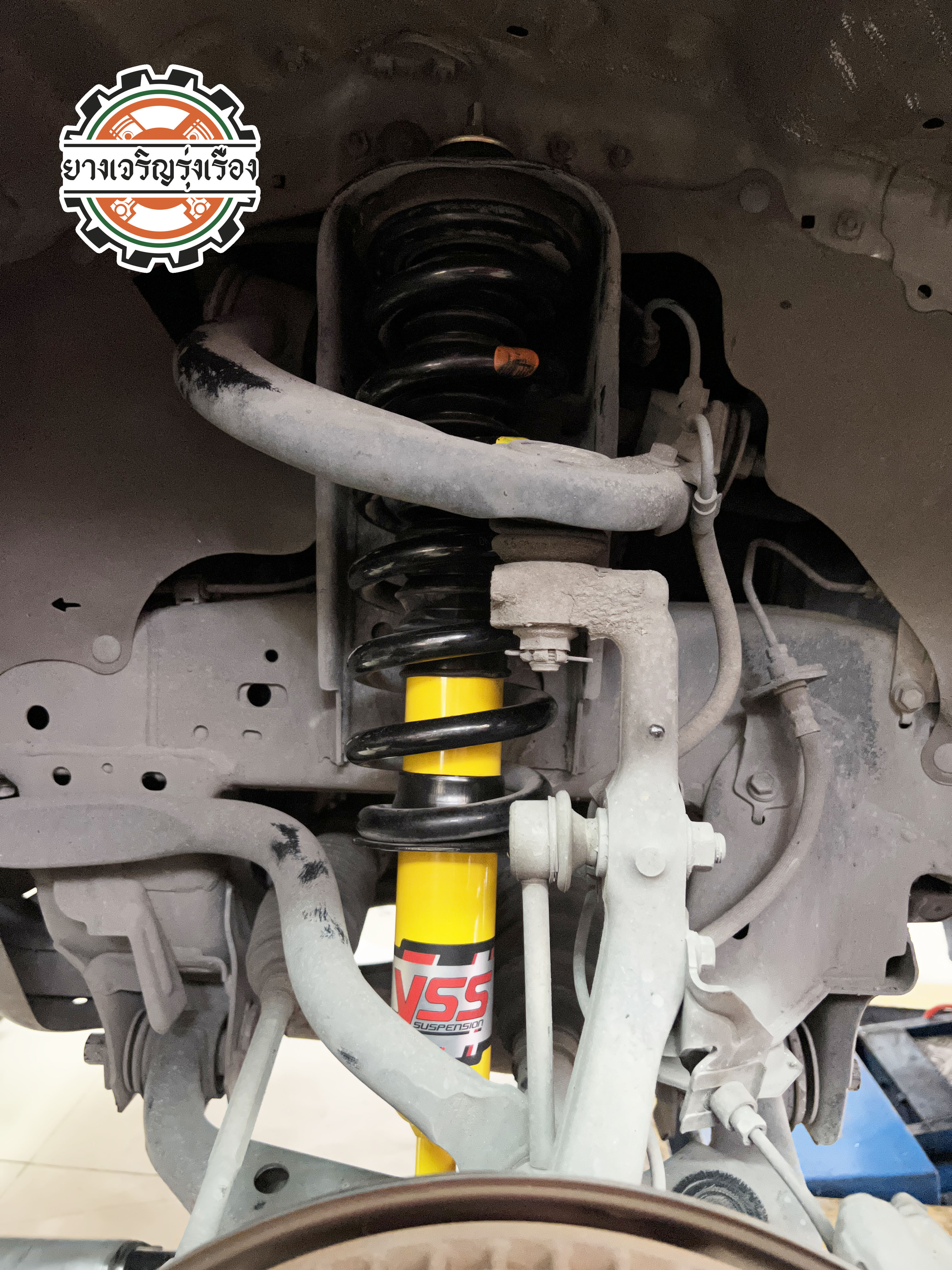 TOYOTA FORTUNER 2010 โช๊คอัพเดิมชำรุดไม่ตอบสนอง ขับใช้งานเดินทางสะเทือนทั้งคัน ทนไม่ไหวเข้ารับบริการเปลี่ยนโช๊คอัพใหม่ เน้นนุ่มนวลใช้งาน ลูกค้าติดตามเพจเรามานาน ไว้วางใจให้เราดูแล ให้คำปรึกษาการใช้งานแบบตรงไปตรงมา เพื่อให้ได้โช๊คอัพเพื่อใช้งานแบบตรงจุดประสงค์ที่สุด ขอบพระคุณครับ [+] YSS DTG กระบอกเหลือง เซ็ทโช๊คอัพ หน้า/หลัง = 10,900 บาท ล้อเดิม ยางเดิม ก็ขับสนุกได้ [+] พร้อมบริการติดตั้ง + Set up ให้เหมาะกับยาง [+] ขับสนุกด้วยบริการ ตั้งศูนย์ละเอียดให้เหมาะกับการใช้งานและลักษณะของช่วงล่าง --------------------------------- โทร : 08-6544-5963 บุ๊ก และทีมงาน ยินดีต้อนรับครับ 𝙊𝙪𝙧 𝙎𝙚𝙧𝙫𝙞𝙘𝙚 บริการทางร้าน เรารับทำอะไรบ้าง 🔧 ติดตั้งยางแบบไร้รอย 100% 🔧 บริการสลับยาง ตามอายุ 🔧 มียางรถยนต์ทุกยี่ห้อให้เลือกซื้อ 🔧 เช็คช่วงล่าง แก้ปัญหาให้ตรงจุด 🔧 บริการล้างลิ้นปีกผีเสื้อ 🔧 บริการเช็คระยะรถยนต์ 🔧 เปลี่ยนถ่ายของเหลวทั้งระบบ 🔧 ตั้งศูนย์ด้วยเครื่อง HUNTER นำเข้าจาก USA #รถยนต์มีปัญหาไม่รู้ต้องแก้ตรงไหน ทางเรายินดี ตรวจหาปัญหาและหาวิธีแก้ บอกลูกค้าก่อนลงมือทำเสมอราคาเป็นธรรมไม่เอาเปรียบ สบายใจคุณลูกค้า ---------------------------------- ดูแลให้คำปรึกษาทุกปัญหาคาใจ ไม่ทิ้งลูกค้า มีบริการหลังการขาย 【ให้ผู้เชี่ยวชาญของเรา ดูแลรถคุณ】 ร้านยางเจริญรุ่งเรือง ยินดีต้อนรับครับ ---------------------------------- #โช๊คอัพรถยนต์ #monroe #yss #kayaba #profender #ร้านยางเจริญรุ่งเรือง #นนทบุรี #งามวงศ์วาน #amsfix #บริการช่วงล่างรถยนต์ #ซ่อมบำรุงช่วงล่าง #เซทอัพโช๊คอัพรถยนต์