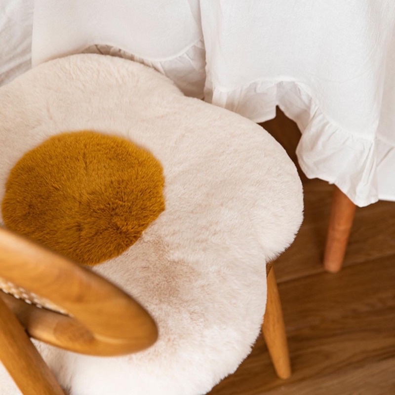 [พร้อมส่ง] Jnihouse : เบาะรองนั่งหมอนดอกไม้ขนนุ่ม