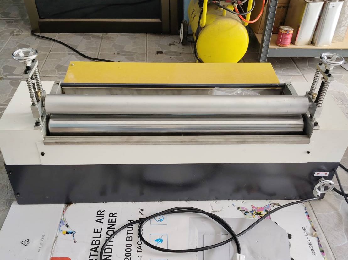 เครื่องทากาวร้อน Hot melt glue machine หน้ากว้าง 80ซม.