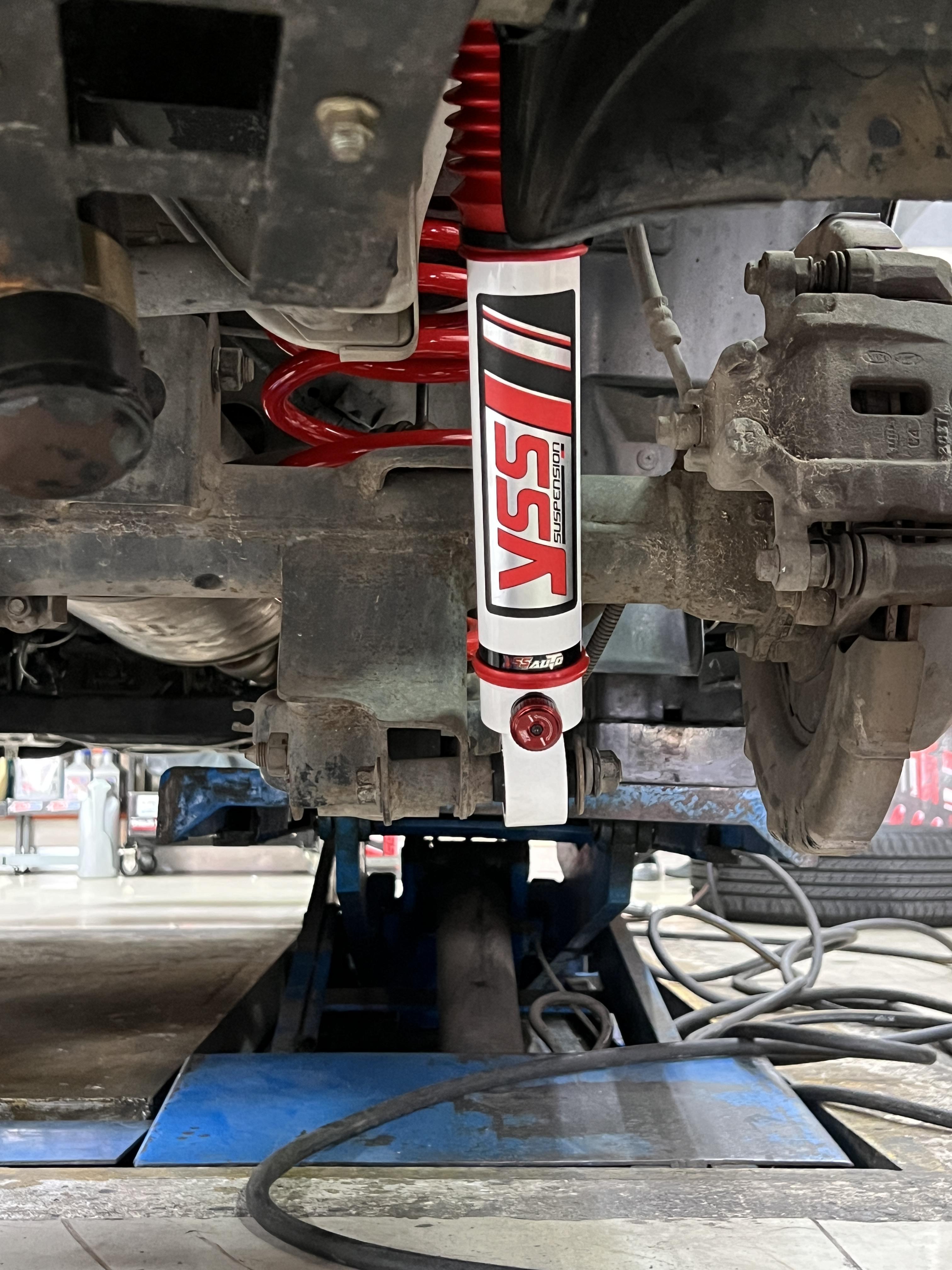 HYUNDAI H1 เข้ารับบริการอัพเกรดช่วงล่าง [+] YSS DTG PLUS ปรับ 7 ระดับ [+] YSS PERFORMANCE SPRING [+] MONROE OE SPECTRUM คู่หน้า สอบถามข้อมูลเพิ่มเติม หรือ นัดหมายเข้ารับบริการ โทร. 08-6569-1915 Location : https://goo.gl/maps/HrNUAZXPN94KvxZ98? รถยนต์มีปัญหาไม่รู้ต้องแก้ตรงไหน ทางเรายินดี ตรวจหาปัญหาและหาวิธีแก้ บอกลูกค้าก่อนลงมือทำเสมอด้วยราคาเป็นธรรม เวลาบริการ วันจันทร์-วันอาทิตย์ 09:00 น. - 17.30 น. #hyundaih1 #yssdtgplus #YSSspring #monroe #โช้คอัพ #ช่วงล่าง #โช๊ค #ยางรถยนต์