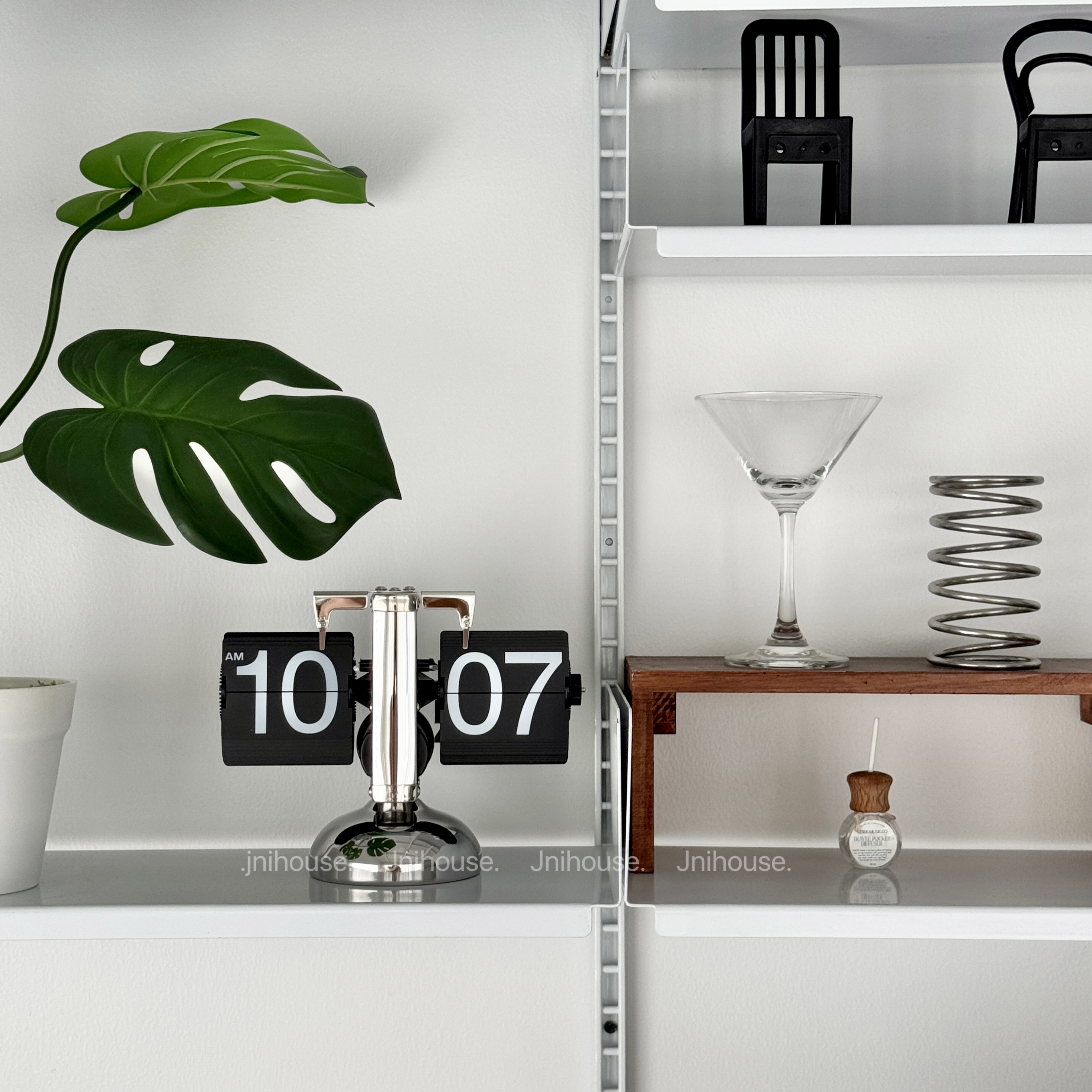 [พร้อมส่ง] Jnihouse : นาฬิกาย้อนยุค Retro Flip Clock ขนาดสูง 16 cm