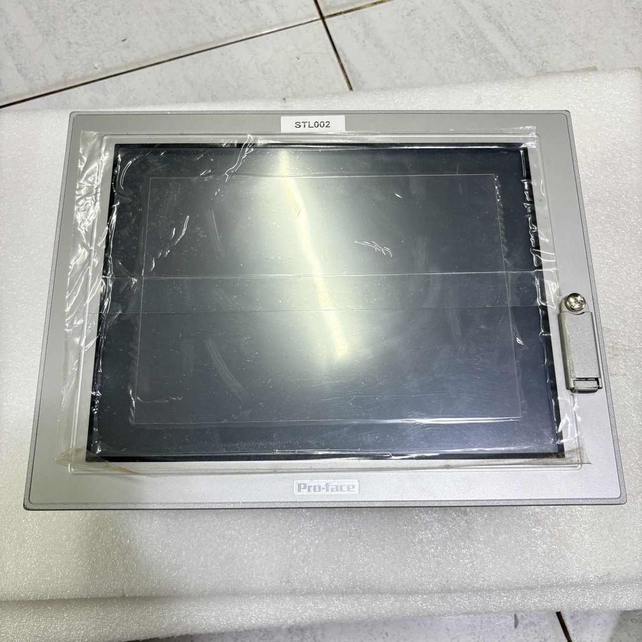 HMI " PROFACE " MODEL : PFXPP161DA23P20N00